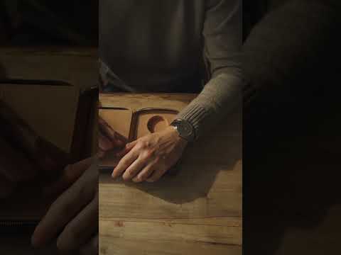 Unboxing the Bremont Terra Nova Jumping Hour for Christmas