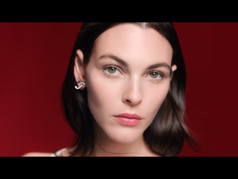 Visibly transformed skin after just 7 days.