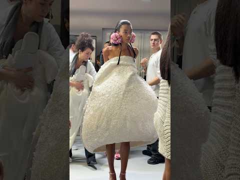 “Cloche”, look 18 in the Spring Summer 2026 #DiorCouture show