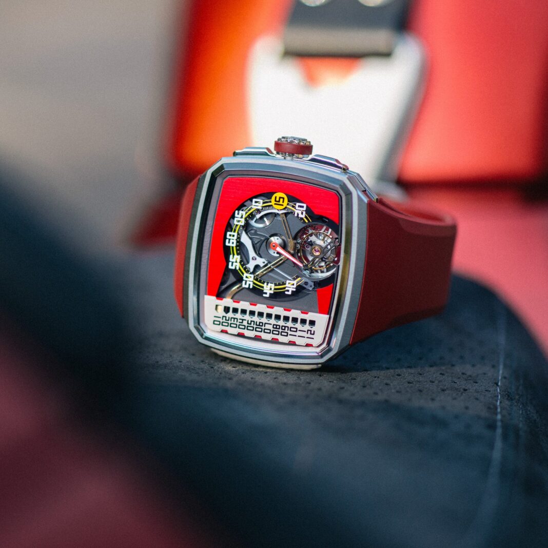HAUTLENCE / Linear Giacomo Agostini