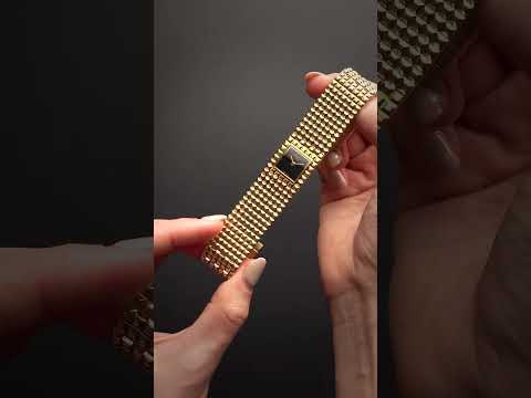 Unboxing the Classics Manchette Gold Onyx