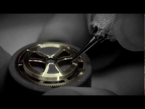 ROGER DUBUIS | Embrace an incredible world