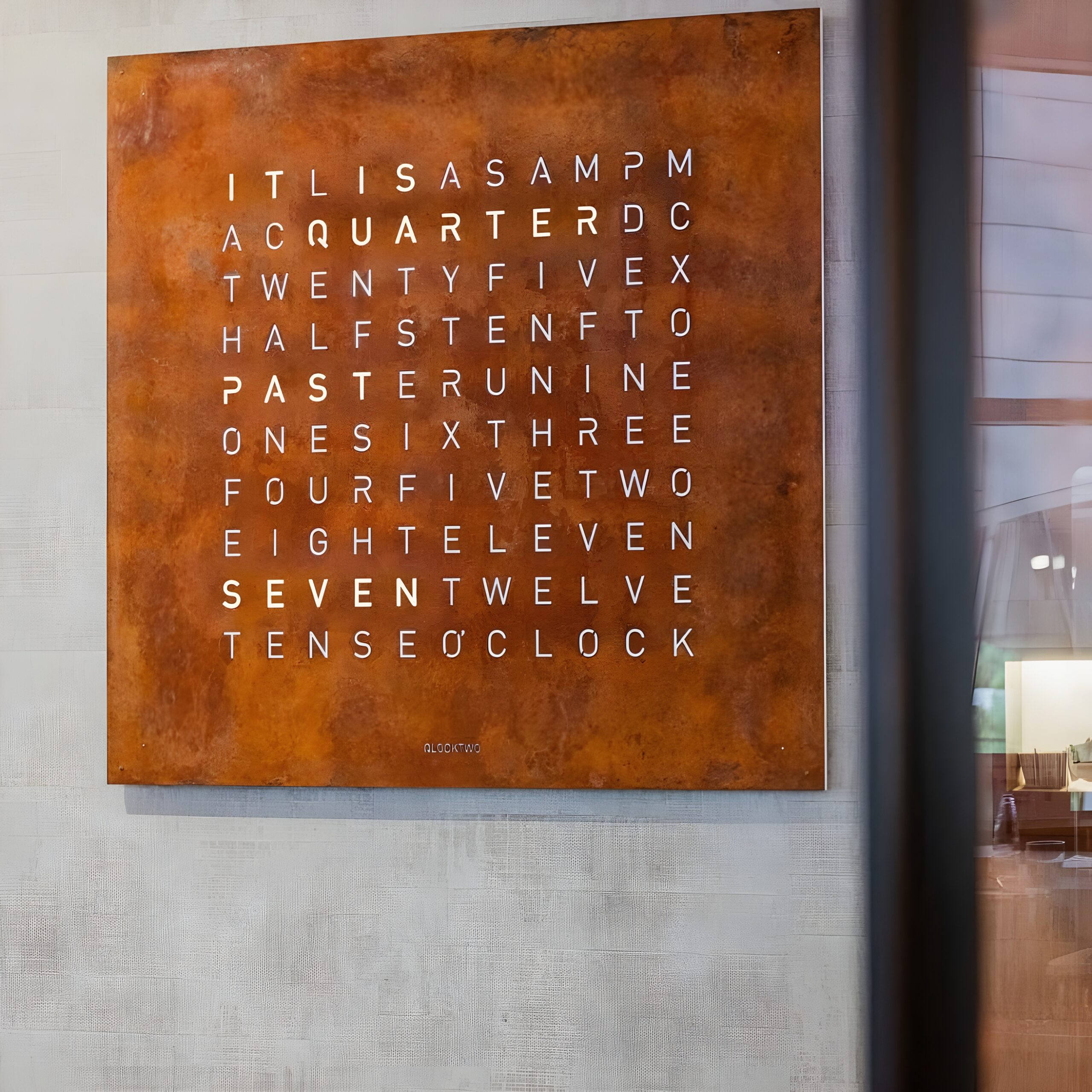 QLOCKTWO