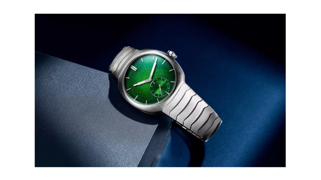 H. Moser & Cie - The Streamliner Small Seconds Lime Green Enamel Boutique Edition