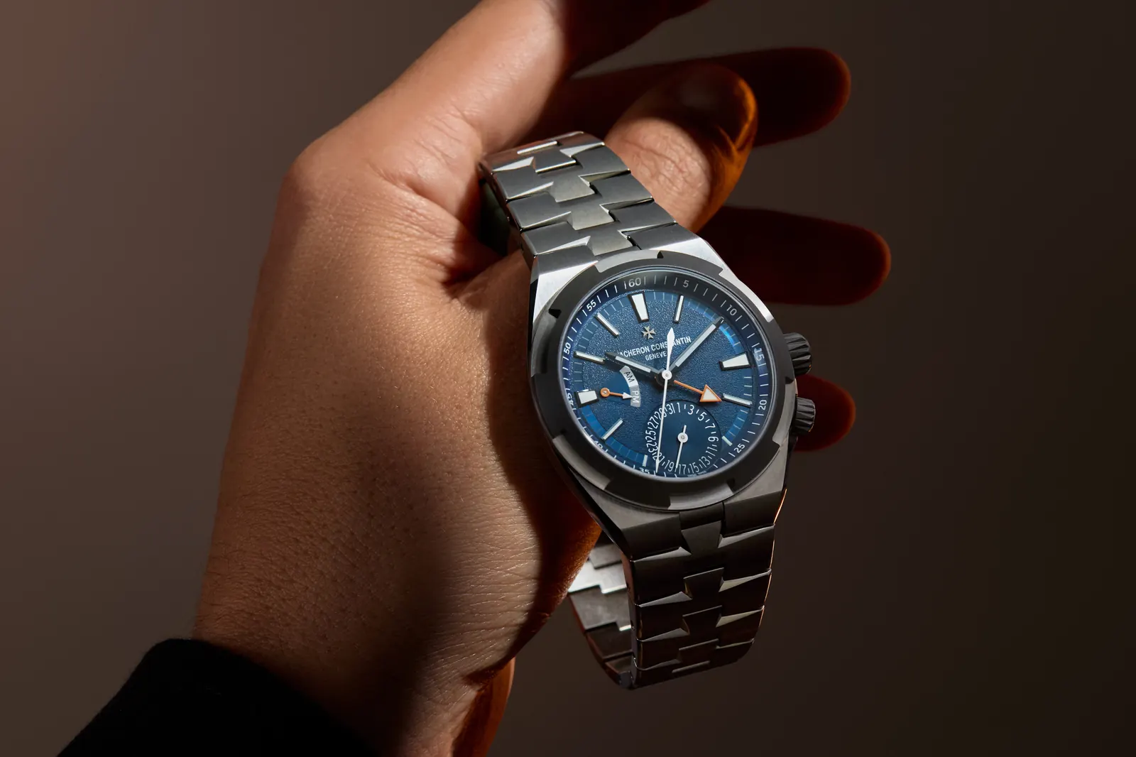 Vacheron Constantin Overseas Dual Time Cardinal Points blue dial titanium 41mm 2026