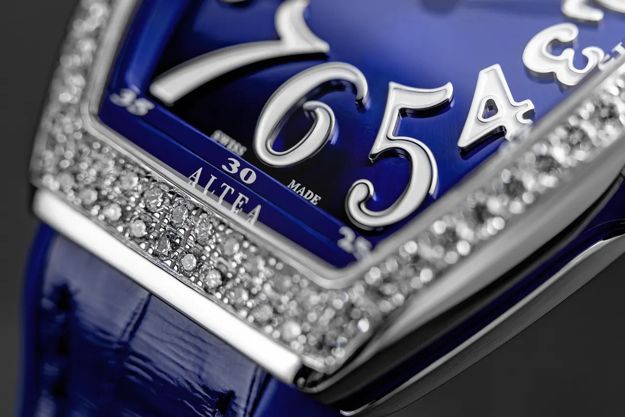 Franck Muller Vanguard Altea 32mm in deep blue with diamond-set bezel and sunray dial