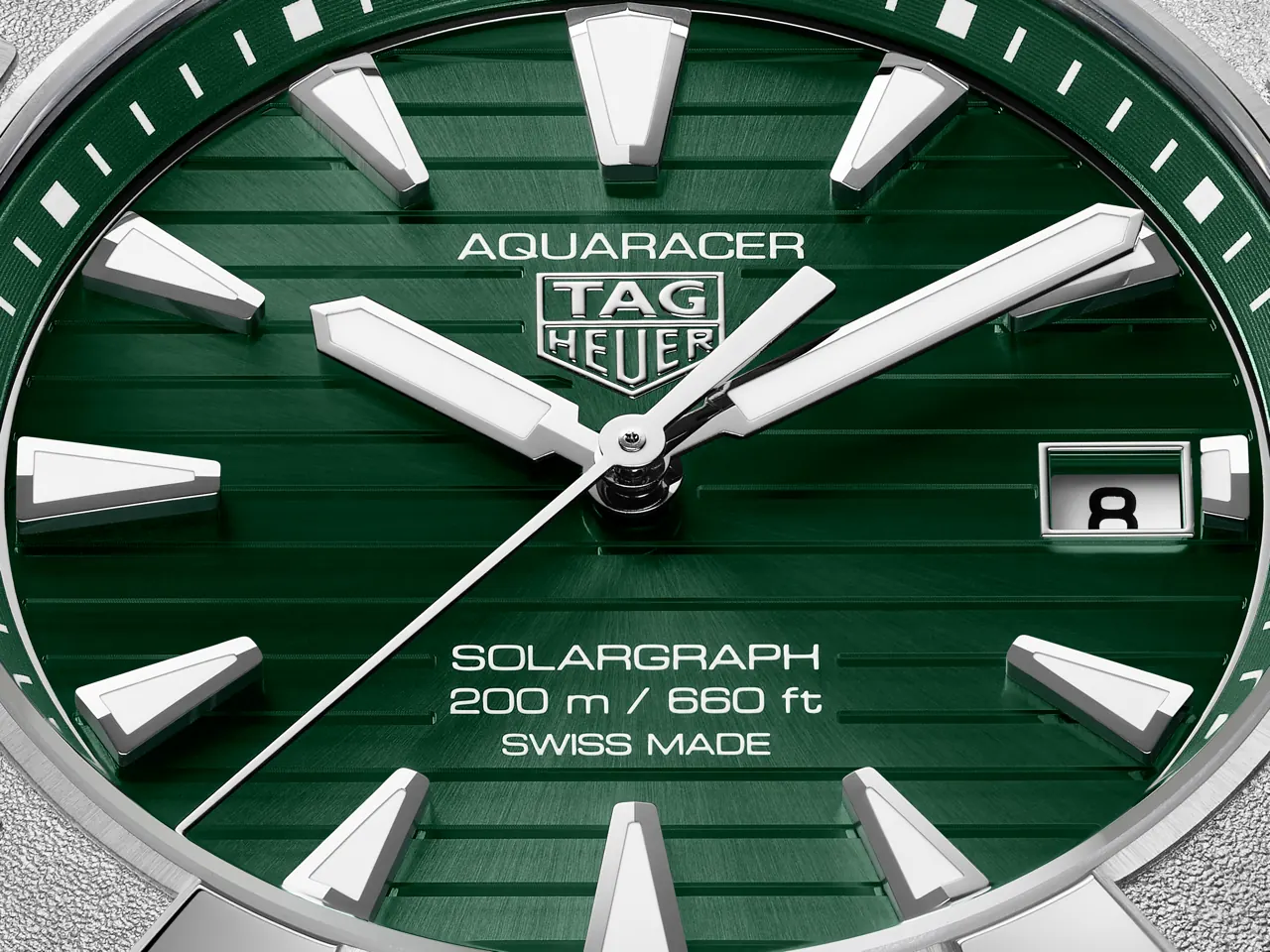 TAG Heuer Aquaracer Professional 100 Solargraph 28mm blue sunray dial with diamond hour markers