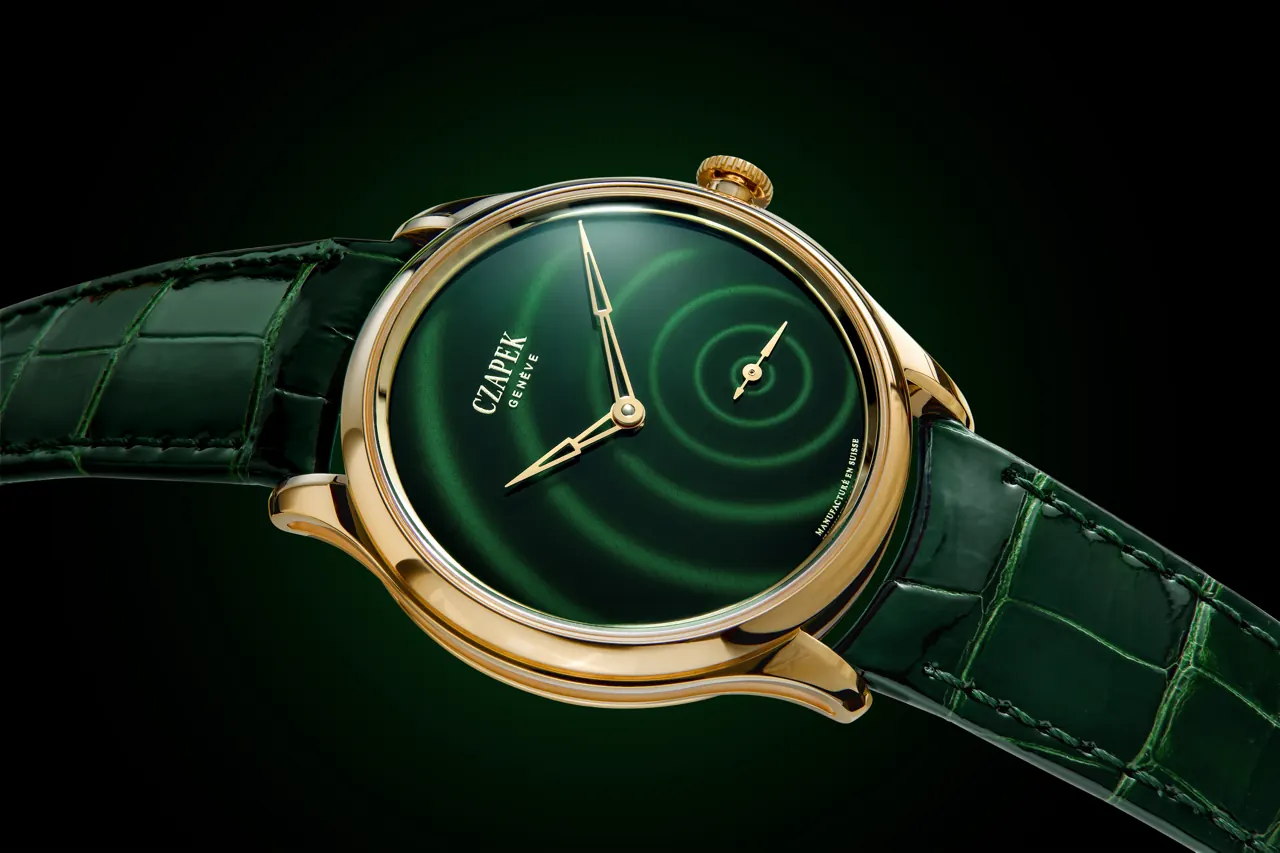 Czapek Promenade Goutte de Rosée green Grand Feu enamel dial 18K yellow gold case front view
