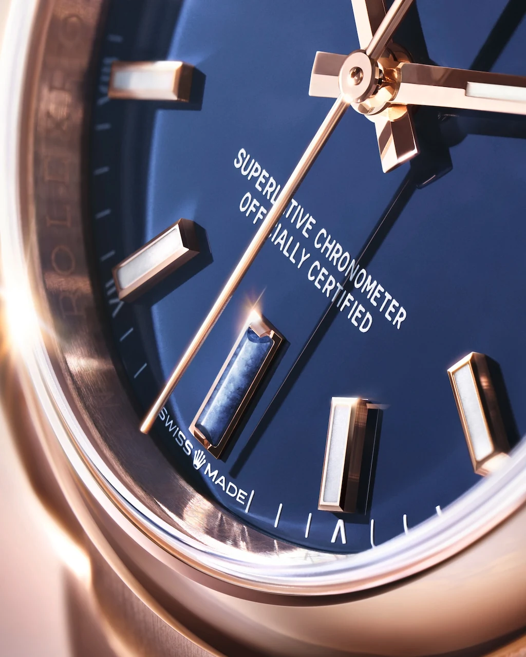 Rolex Oyster Perpetual 34 in 18 ct Everose gold with blue stone dial and dumortierite hour markers