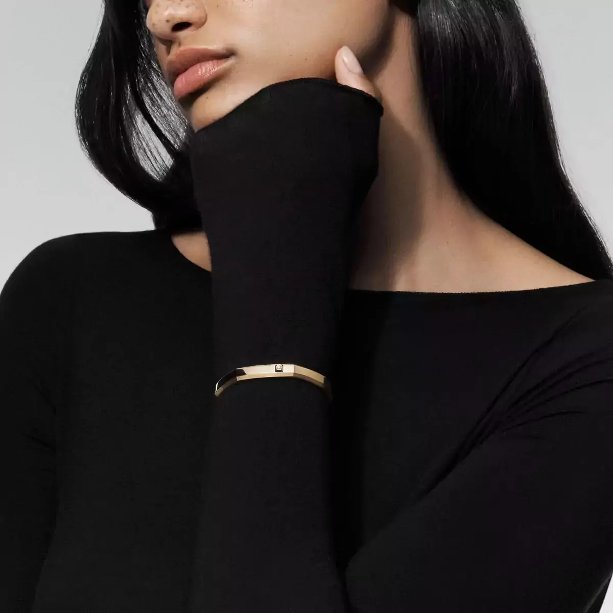 MESSIKA Modernist Bracelet MM detail view – contemporary gold jewellery