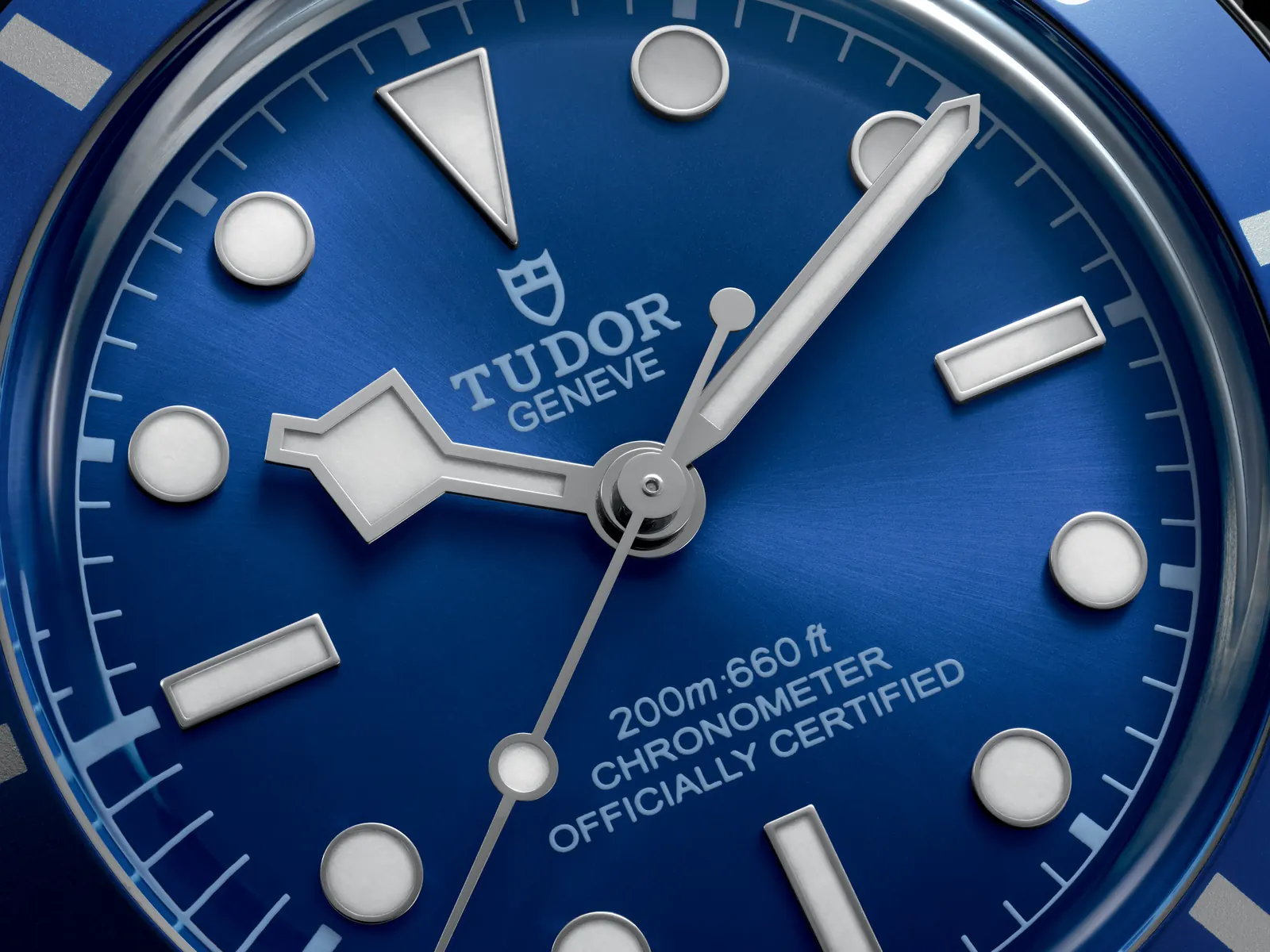 Tudor Manufacture Calibre MT5400 COSC certified movement with silicon balance spring