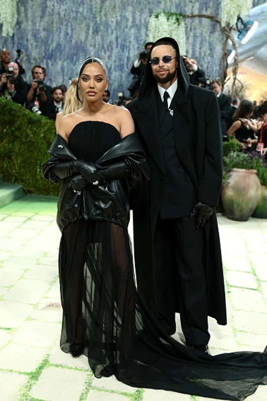 Steph and Ayesha Curry wearing Panthère de Cartier jewellery at the 2026 Met Gala