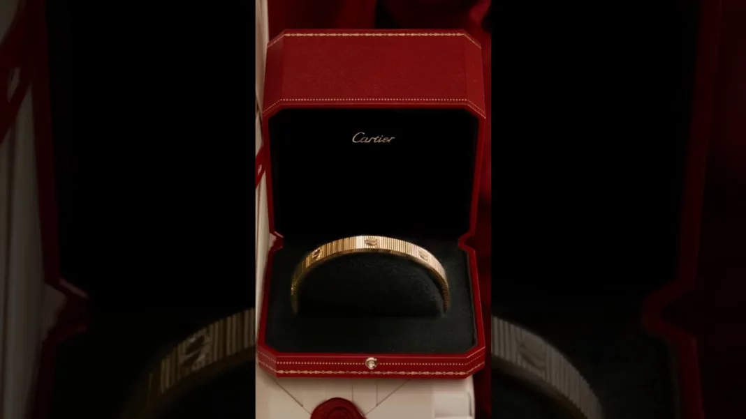 Dynamic Festive Jewels: A Closer Look at Luxury Timepieces