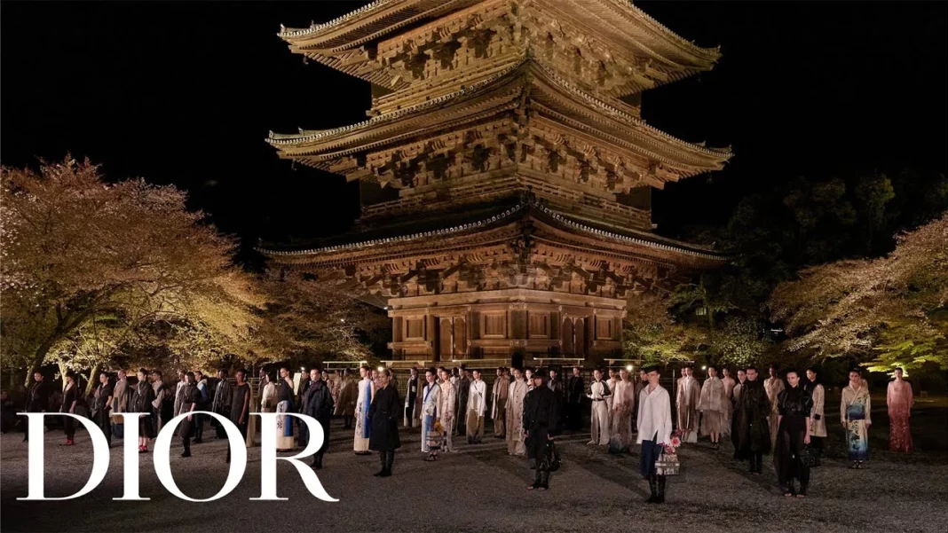 Exploring The DIOR Fall 2025 Show: A Celebration of Elegance
