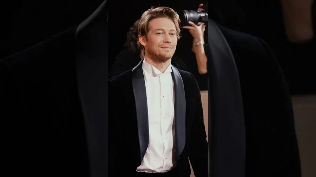 DIOR - Joe Alwyn Elevates Golden Globes Style With Dior Watch