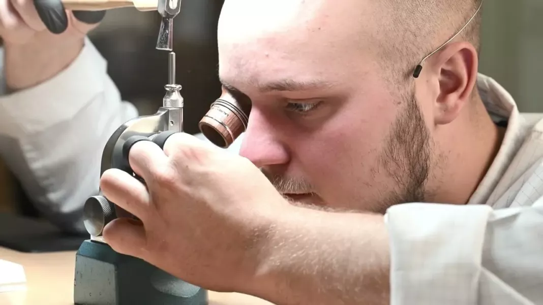 LAURENT FERRIER - This Is How a Single Watchmaker Creates a Laurent Ferrier Watch, with Justin Hast