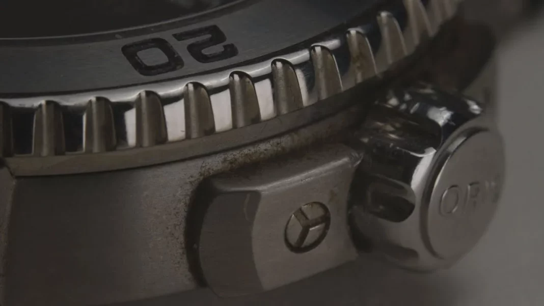 ORIS - Restoration Insights of the Oris Aquis Titan Watch