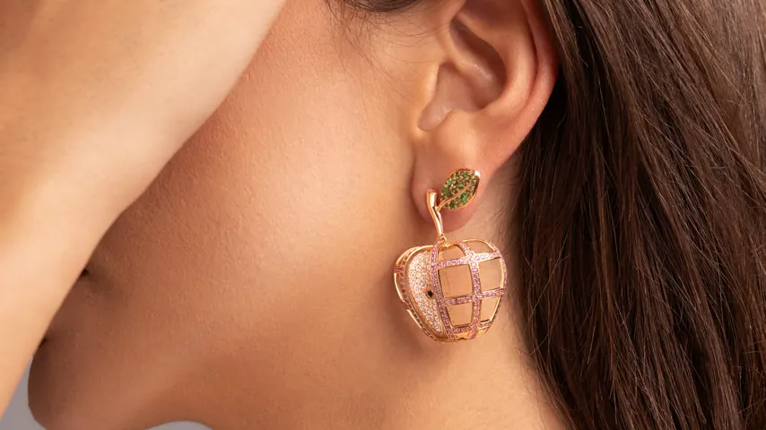 FULLORD - The Geneva Maison Unveils True Appeal A Striking New Pair Of Earrings