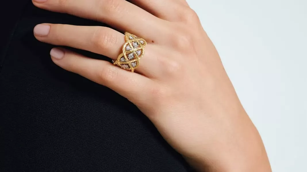 BUCCELLATI - Inside Buccellati Etoilee Collection