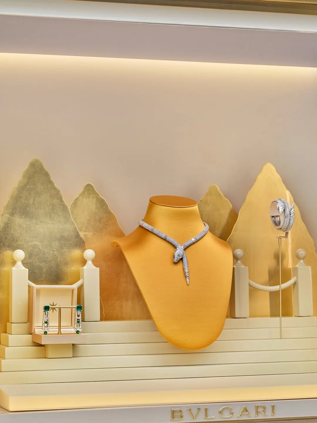Bvlgari Summer Windows 2026 immersive boutique installation inspired by Davide Pizzigoni archival illustrations