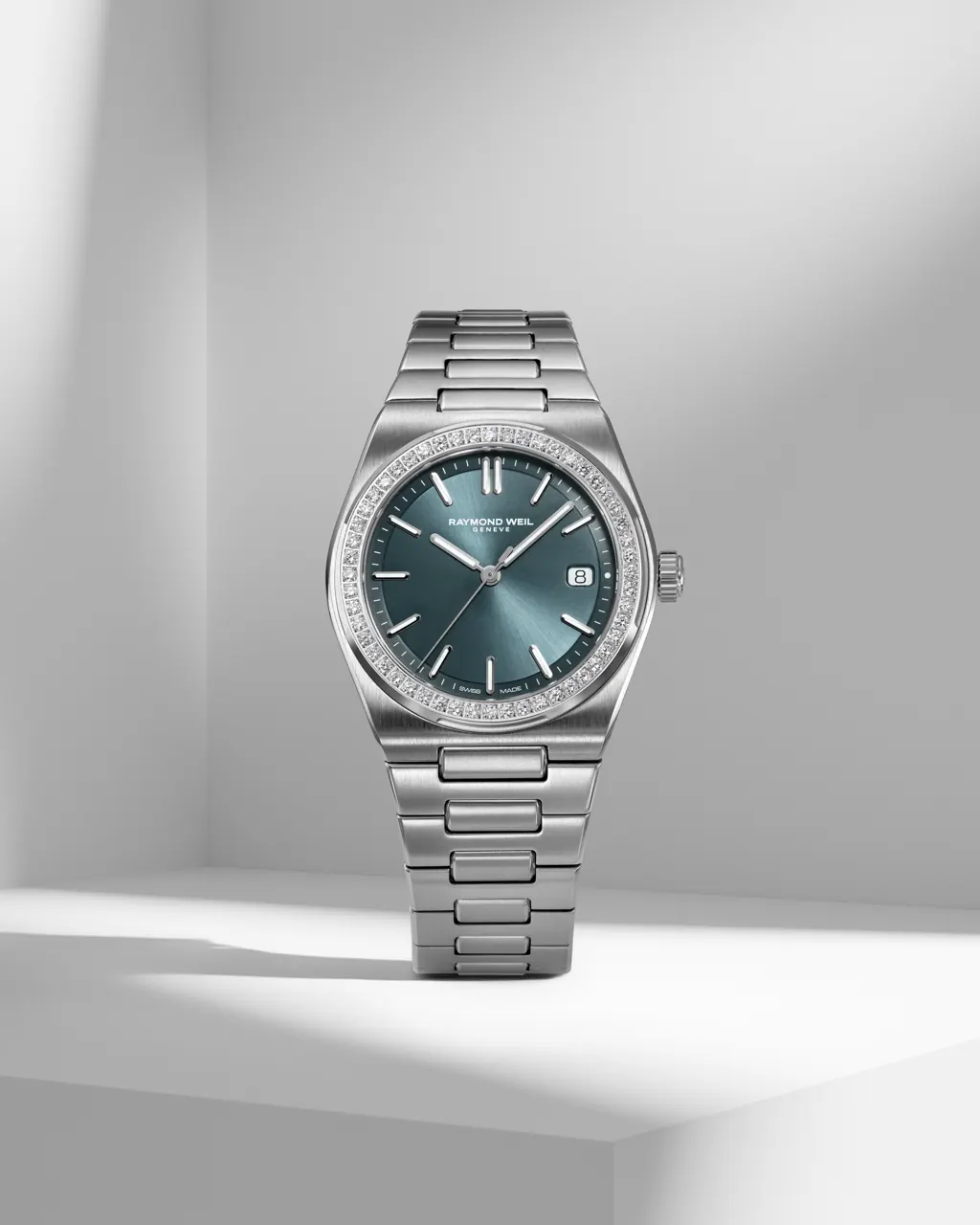 Raymond Weil A.R.T. collection integrated bracelet watch 2026 side profile