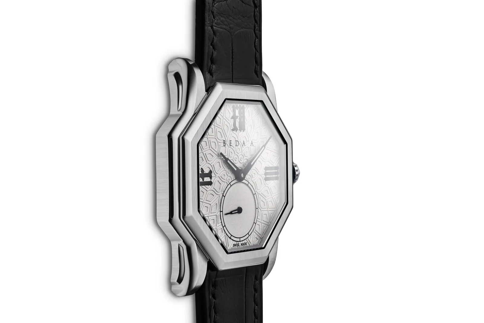 Beda'a Angles Mecaline London Edition dial featuring Victorian Gothic numerals inspired by Big Ben's clock face