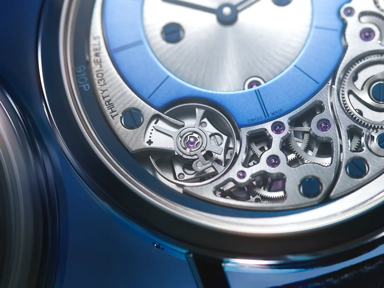 Piaget Altiplano Ultimate Automatic 910P movement detail showing 238-component calibre