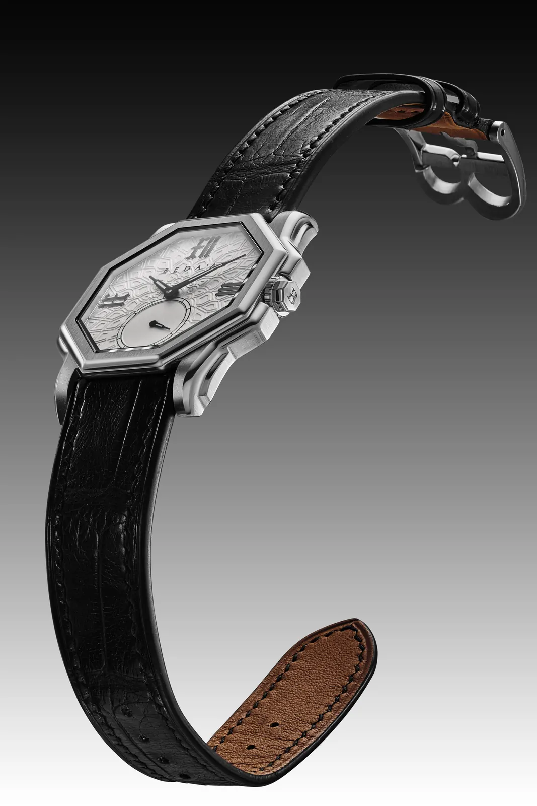 Beda'a Angles Mecaline London Edition engraved dial showing quatrefoil and floral stonework motifs
