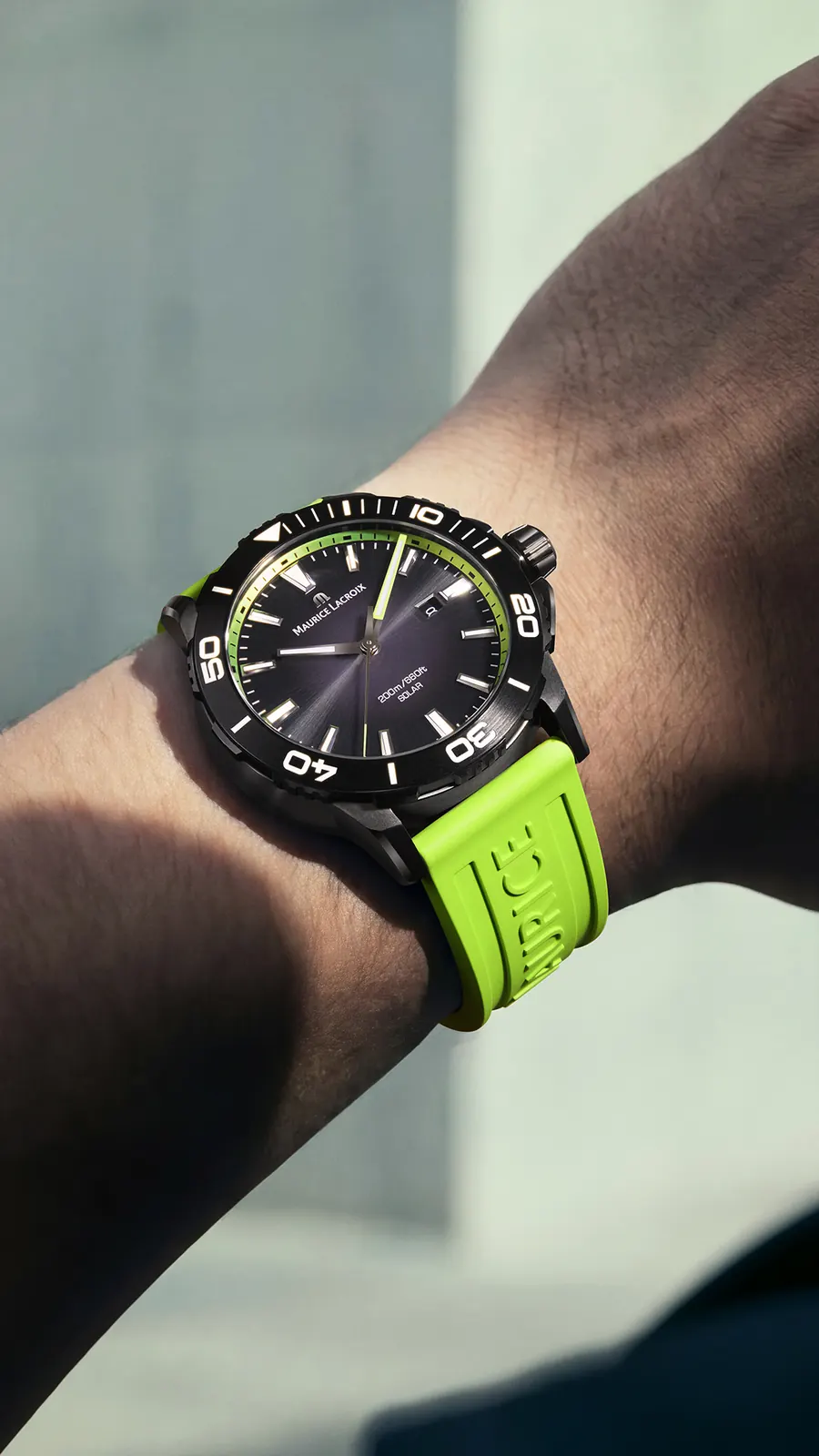 Pontos S Solar dial detail showing bicolour Super-LumiNova blue and green luminous display