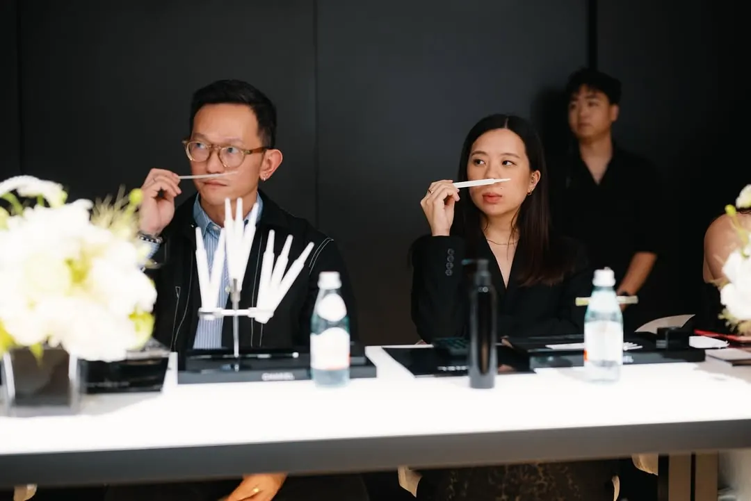 CHANEL olfactory expert guiding guests through fragrance notes