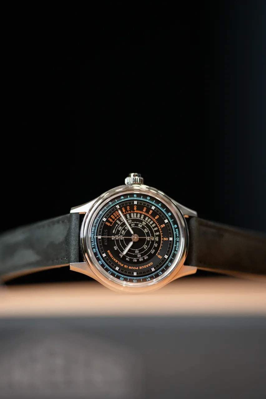 Angelus Instrument de Mesures Triple Scale ivory white dial with blue red and green graduated scales