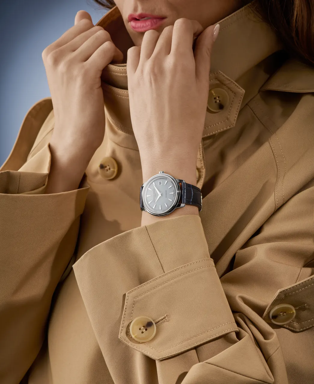 Frederique Constant Classics Moneta Solarmetre cloud white dial on alligator-pattern leather strap