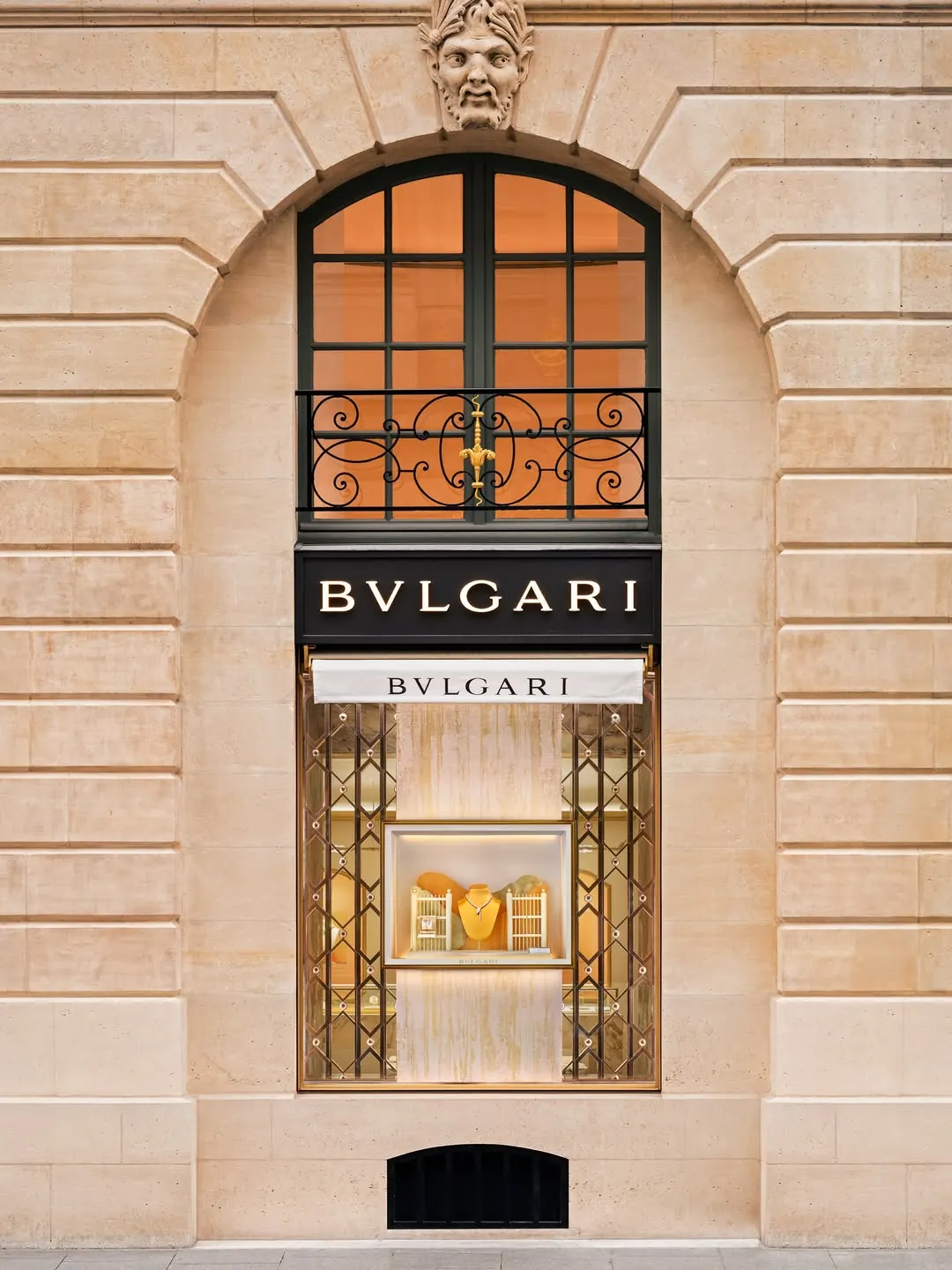 Bvlgari Place Vendôme Paris Summer Windows 2026 installation at the Peter Marino-restored flagship