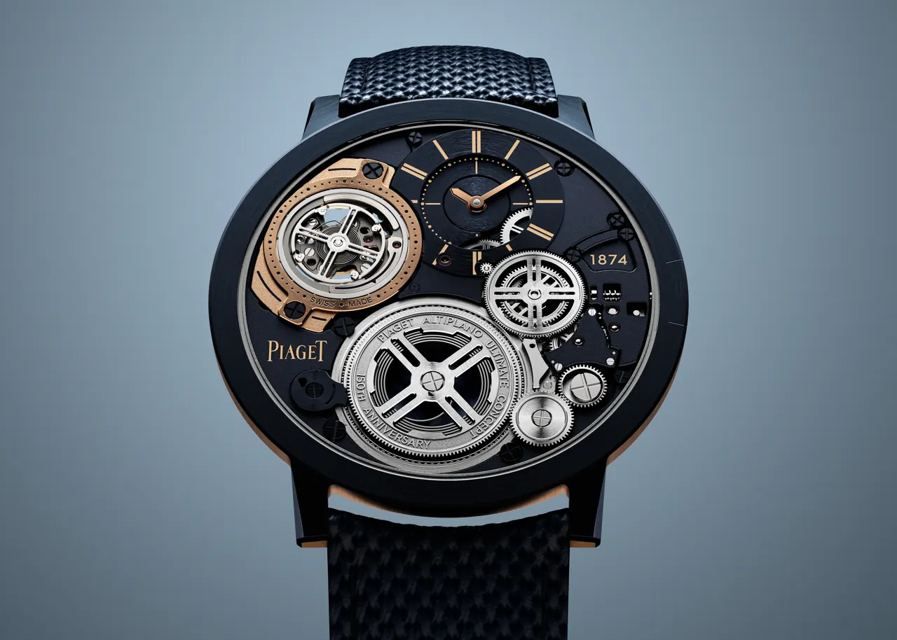 Piaget Altiplano Ultimate Automatic 910P caseback showing Wristcheck logo and Piaget crest double engraving