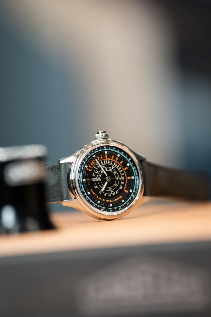 Angelus Instrument de Mesures Triple Scale 39mm steel case profile with twisted lugs and box sapphire crystal
