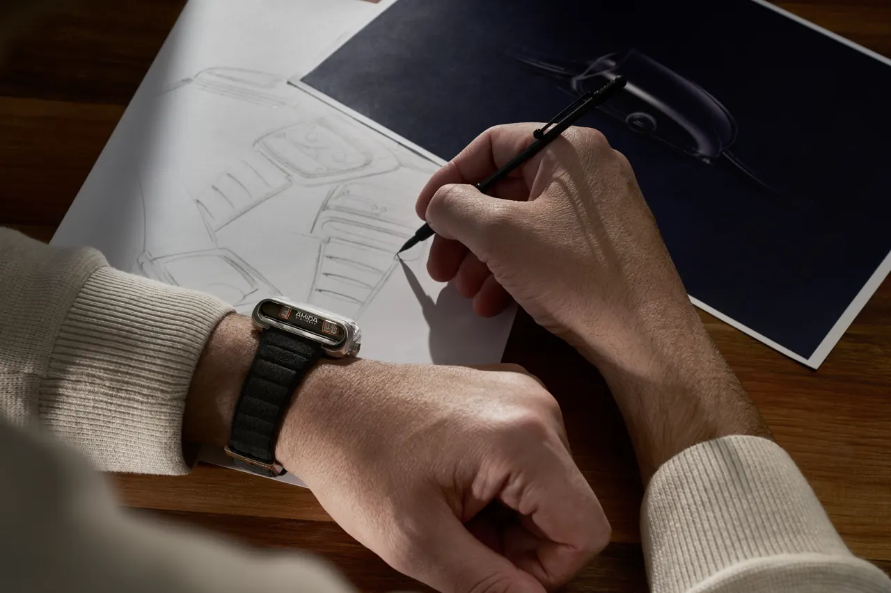 AMIDA Digitrend OSII Black case profile showing 15.6 mm thickness