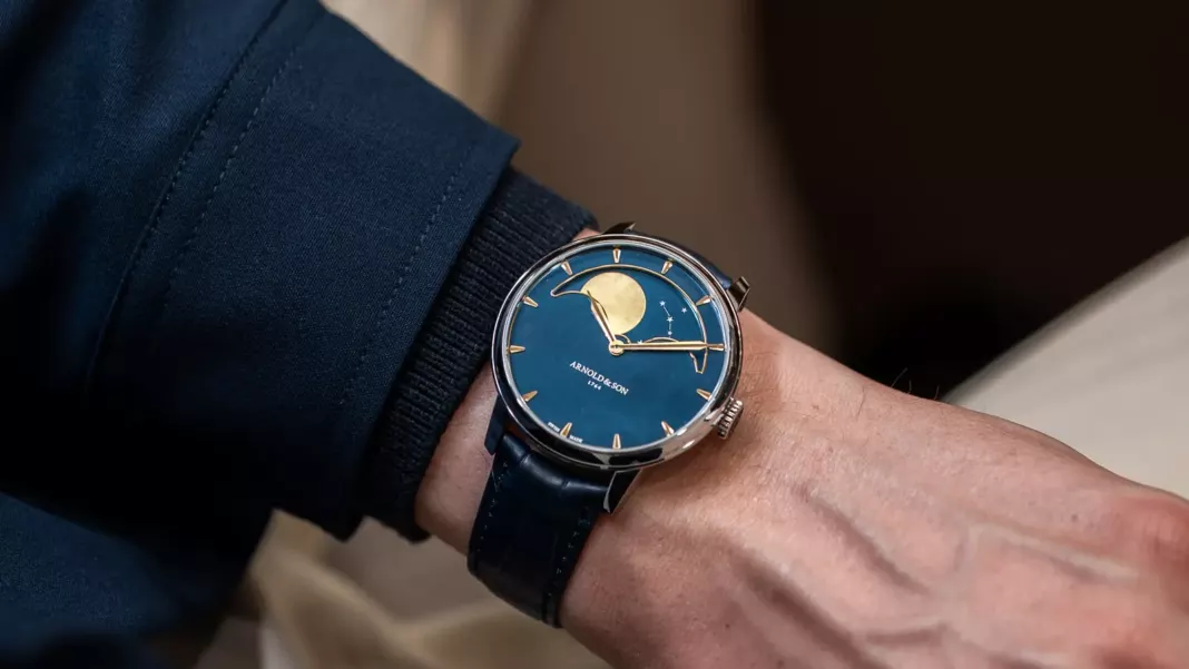 ARNOLD & SON - Perpetual Moon 41.5 Steel Colours of the Moon