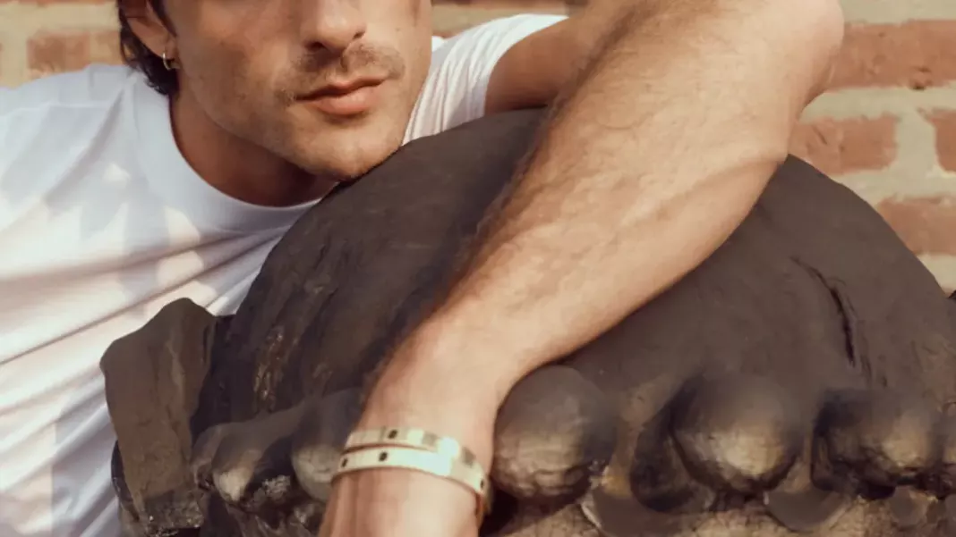 CARTIER - Inside Cartiers LOVE Unlimited Bracelet