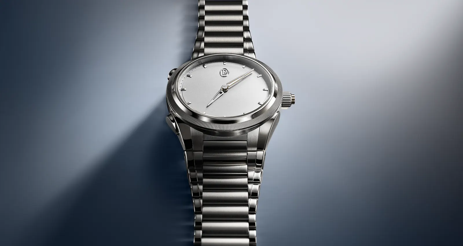 Parmigiani Fleurier TONDA PF GMT Rattrapante in 950 platinum, sandblasted dial and integrated bracelet