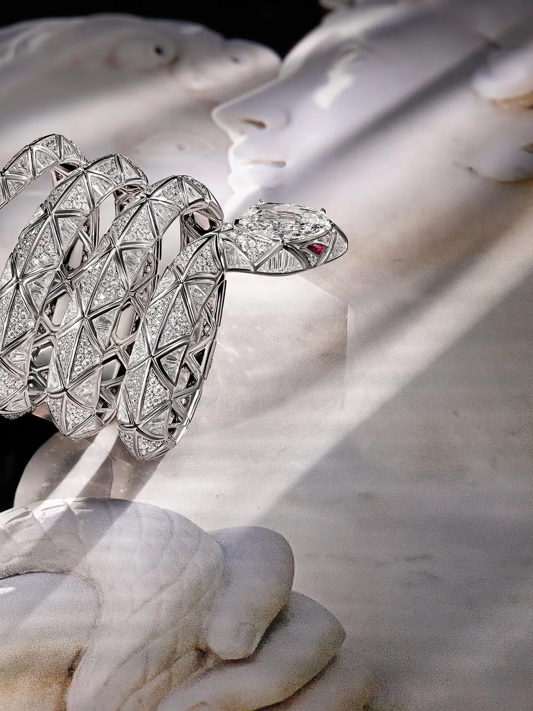 Bvlgari Serpenti Infinia bracelet with 7.49-carat Serpenti-cut diamond in white gold from Eclettica 2026