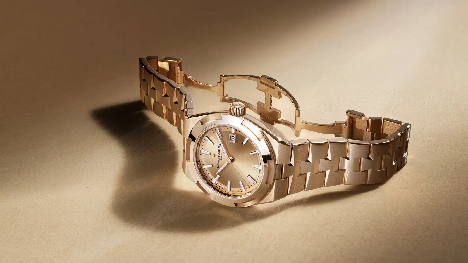 Vacheron Constantin Overseas 34.5 mm rose gold with pink lacquered dial on pink gold bracelet