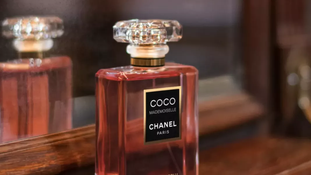 WORDPRESS-001-45 CHANEL COCO MADEMOISELLE CRUSH ABSOLU: Gracie Abrams and the New Fragrance Era