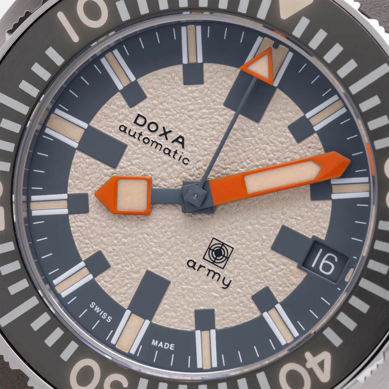 DOXA SUB Army 200T for Hodinkee Limited Edition front view, tan dial with checkerboard track
