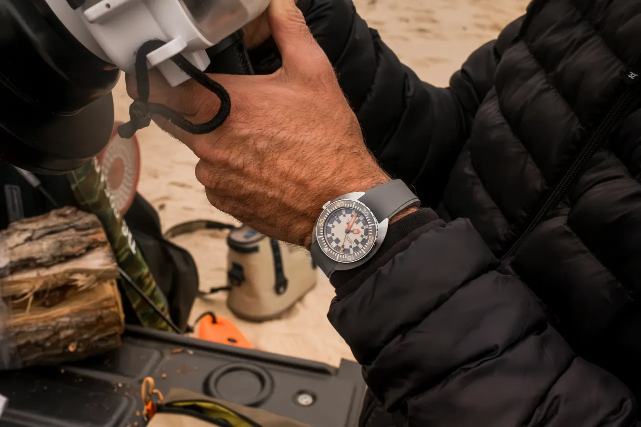 DOXA SUB Army 200T for Hodinkee on tan rubber strap, 39mm stainless steel case