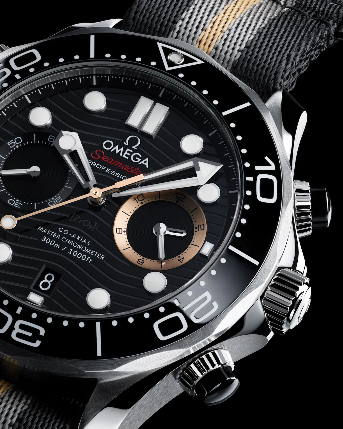 OMEGA Seamaster Diver 300M Co-Axial Master Chronometer Chronograph 44 mm with black ceramic bezel and wave-pattern dial