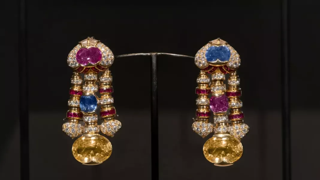 Bvlgari Kaleidos in Shanghai: Colour as Structure, Symbol and Light