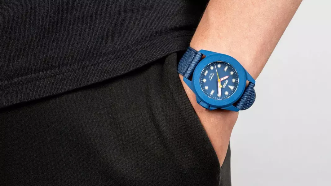 WORDPRESS-001-49 UNILIGHT Modello Quattro UT4-TBB: Patriot Blue Cerakote Toolwatch