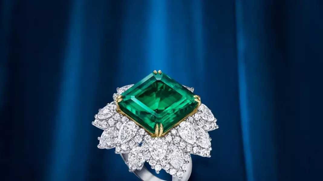 Harry Winston's Rare Jewels of the World Opens in Shanghai
