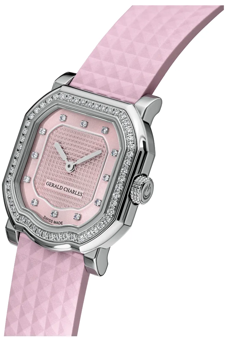 Gemma Triay wearing the Gerald Charles Mini Maestro in pink after winning Premier Padel Madrid P1 2026