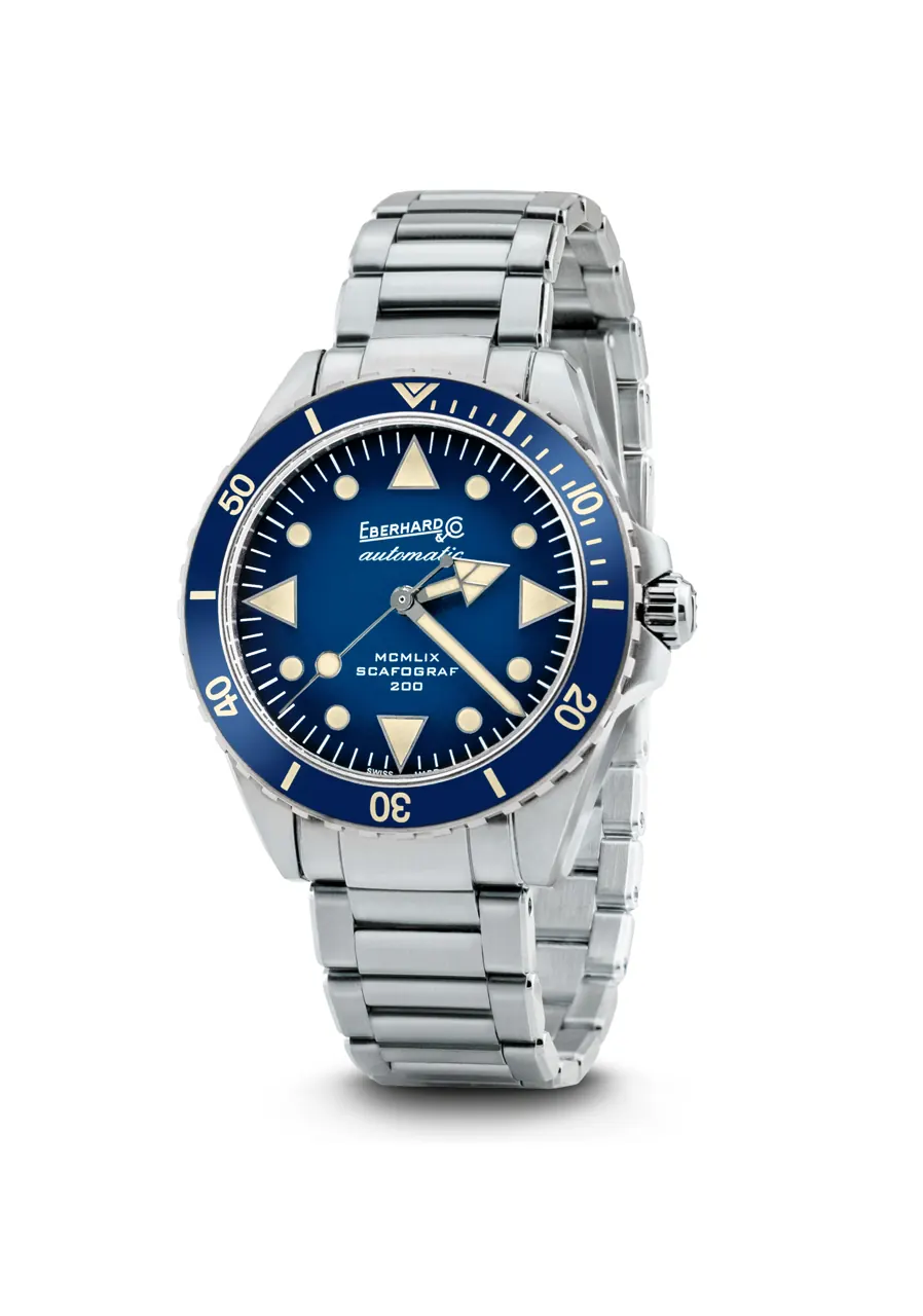 Eberhard & Co. Scafograf 200 MCMLIX black dégradé dial with ceramic bezel close-up